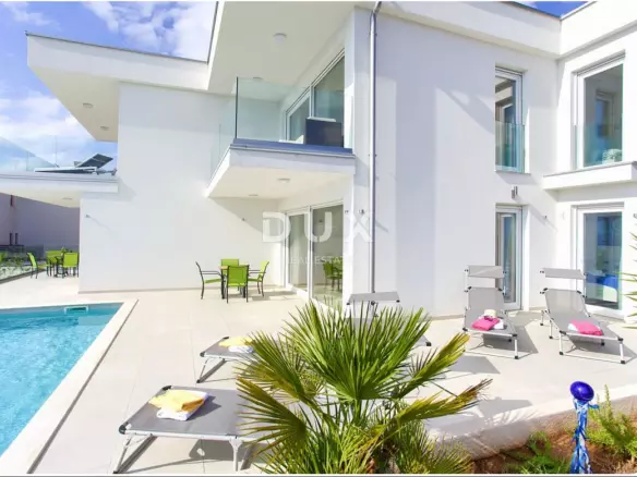 2-bedroom Apartment In Linardići, Croatia (83 M²)
