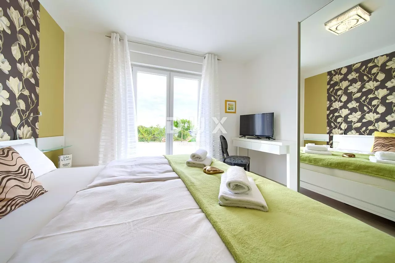 2-bedroom Apartment In Linardići, Croatia (83 M²)