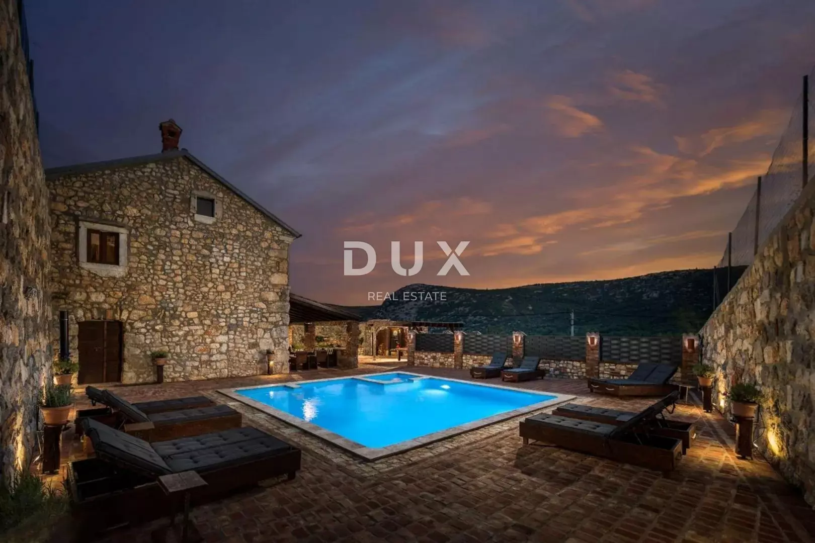 5-bedroom Villa In Drivenik, Croatia (230 M²)