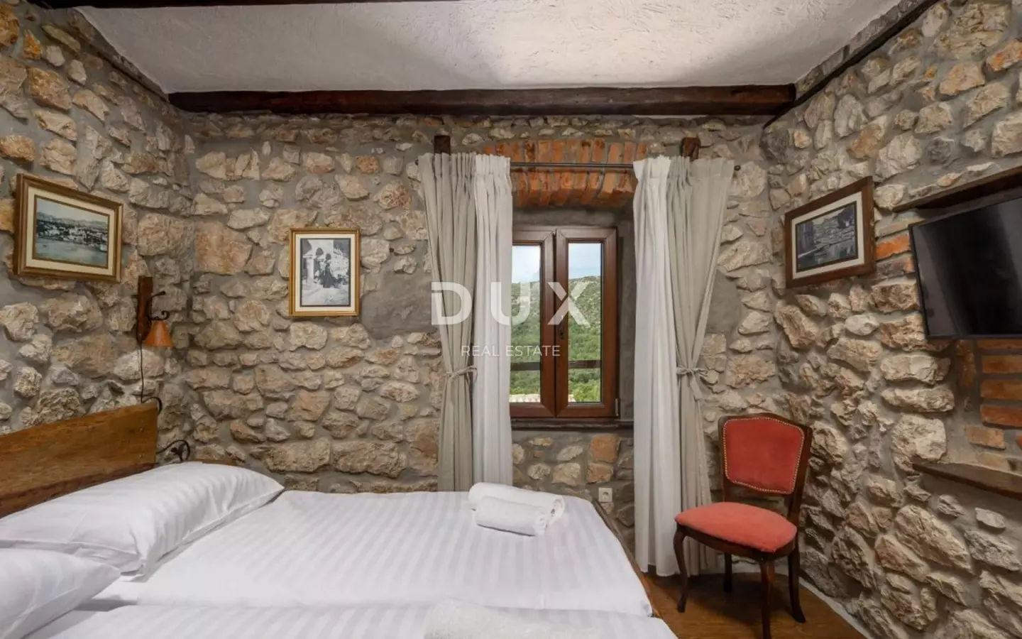 5-bedroom Villa In Drivenik, Croatia (230 M²)