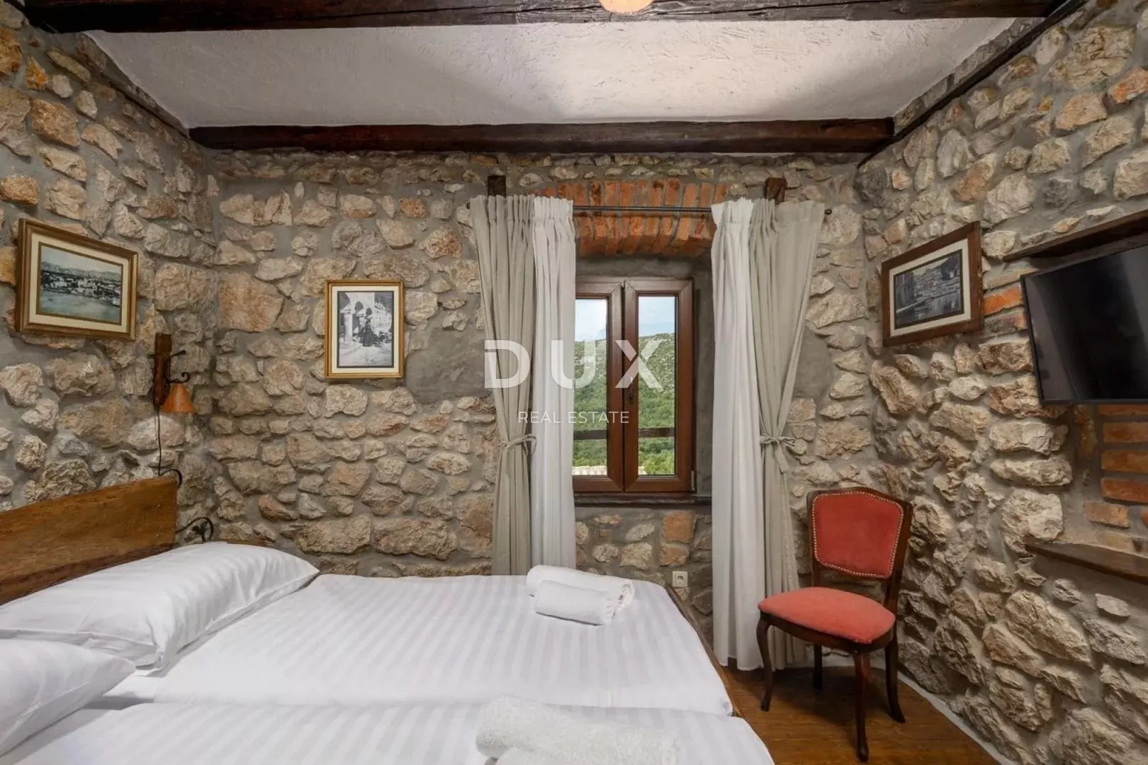 5-bedroom Villa In Drivenik, Croatia (230 M²)