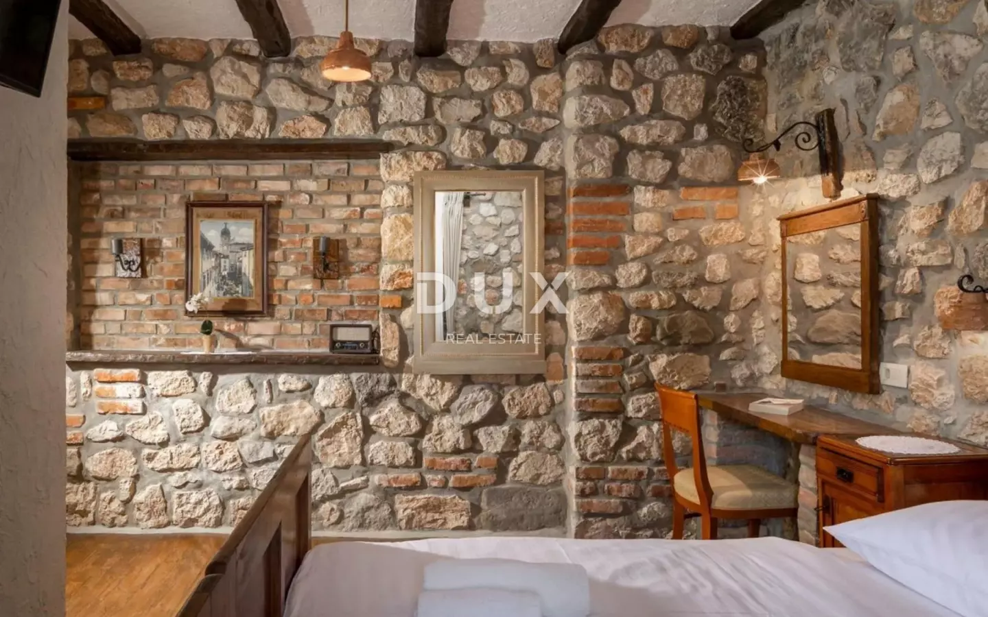 5-bedroom Villa In Drivenik, Croatia (230 M²)