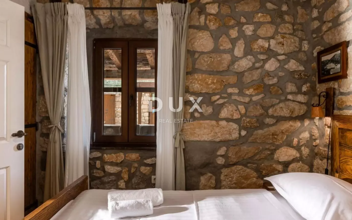 5-bedroom Villa In Drivenik, Croatia (230 M²)