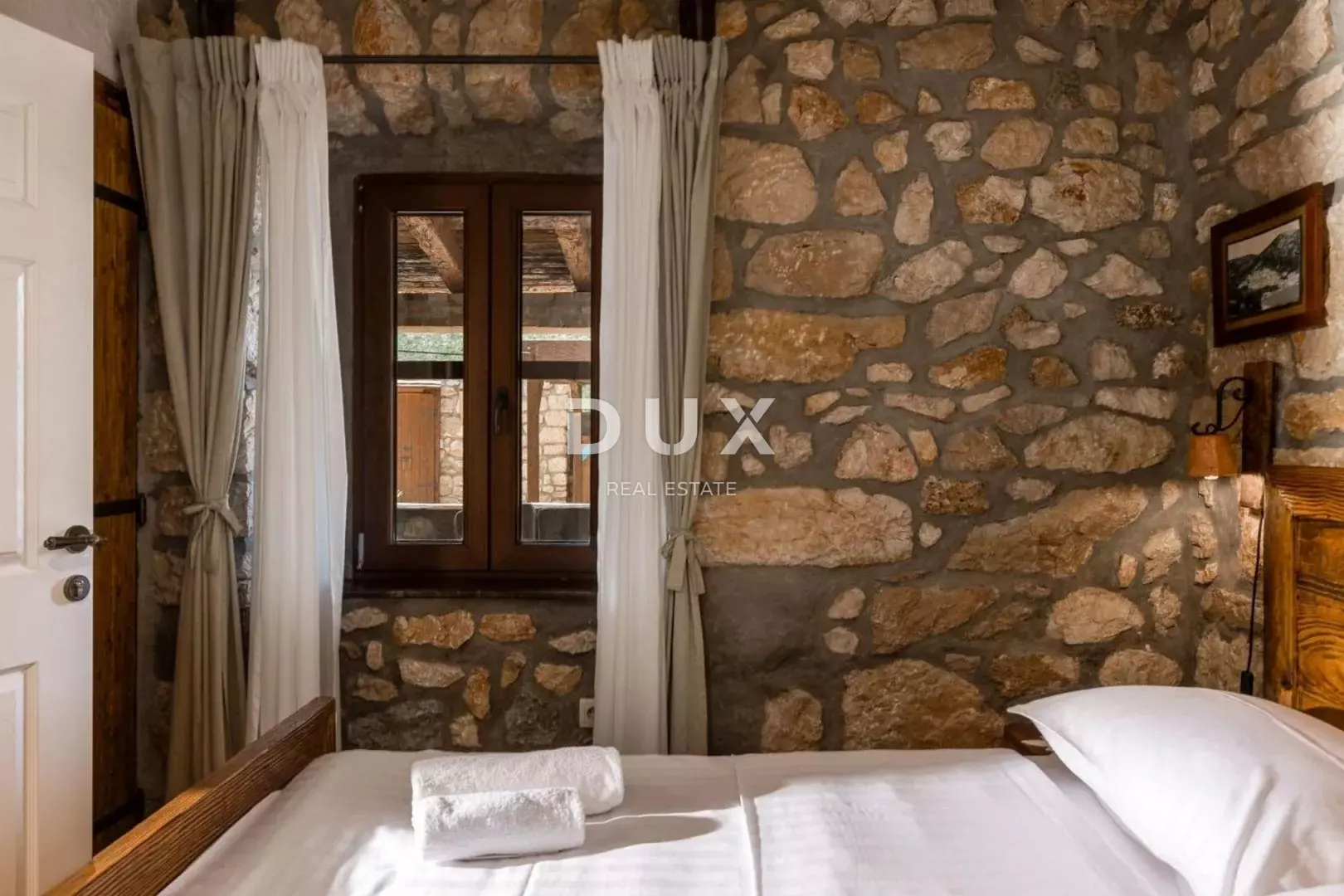 5-bedroom Villa In Drivenik, Croatia (230 M²)