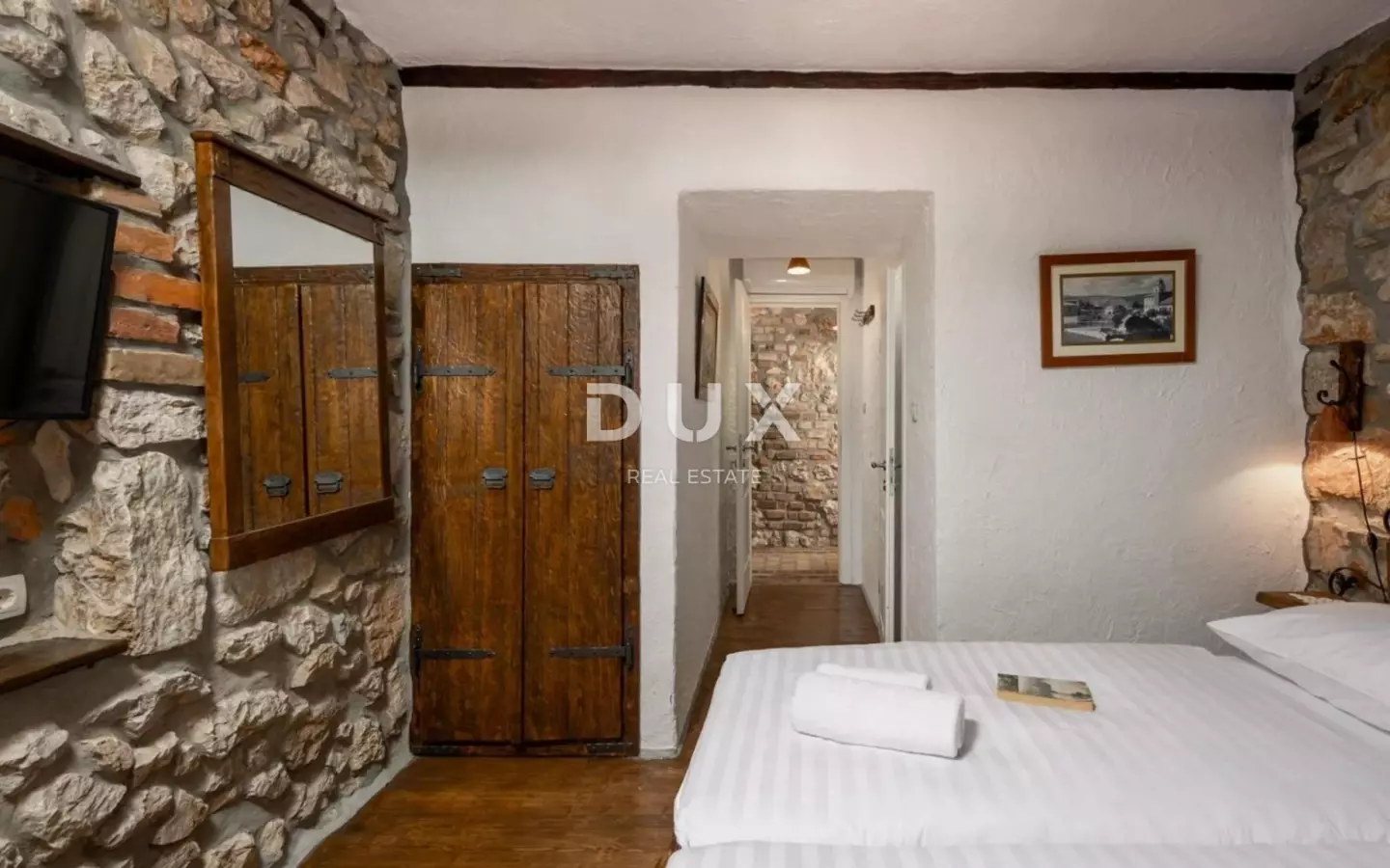 5-bedroom Villa In Drivenik, Croatia (230 M²)