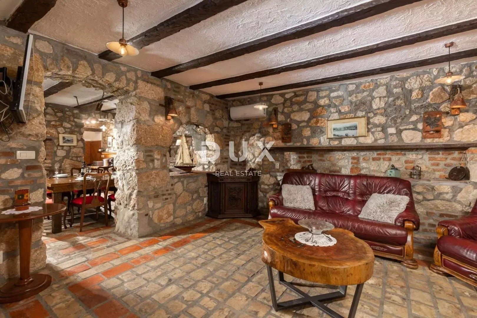 5-bedroom Villa In Drivenik, Croatia (230 M²)