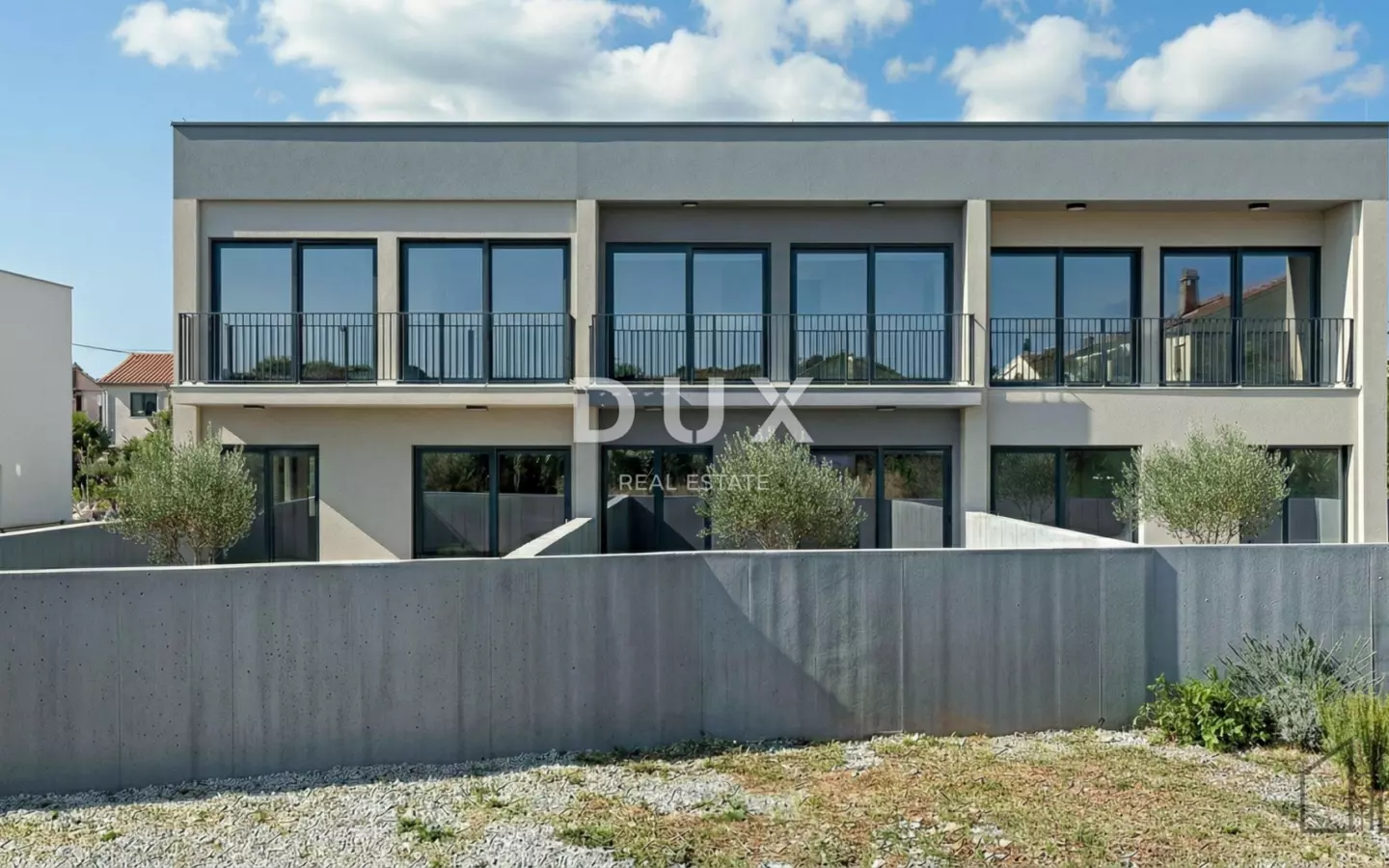 3-bedroom Apartment In Barbat Na Rabu, Croatia (120,04 M²)