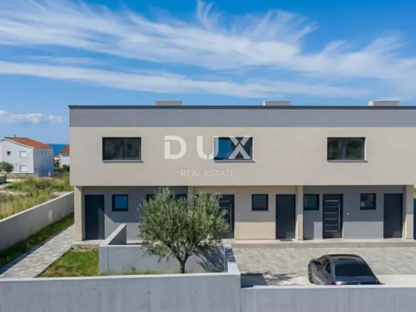 3-bedroom Apartment In Barbat Na Rabu, Croatia (147,03 M²)