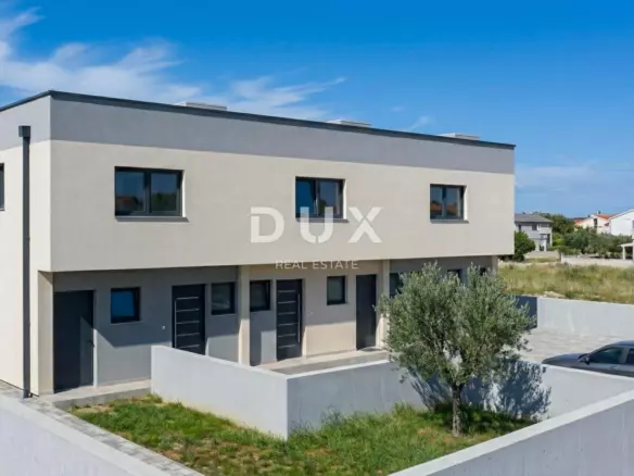 3-bedroom Apartment In Barbat Na Rabu, Croatia (120,04 M²)