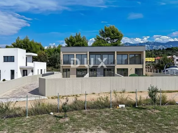 3-bedroom Apartment In Barbat Na Rabu, Croatia (120,04 M²)