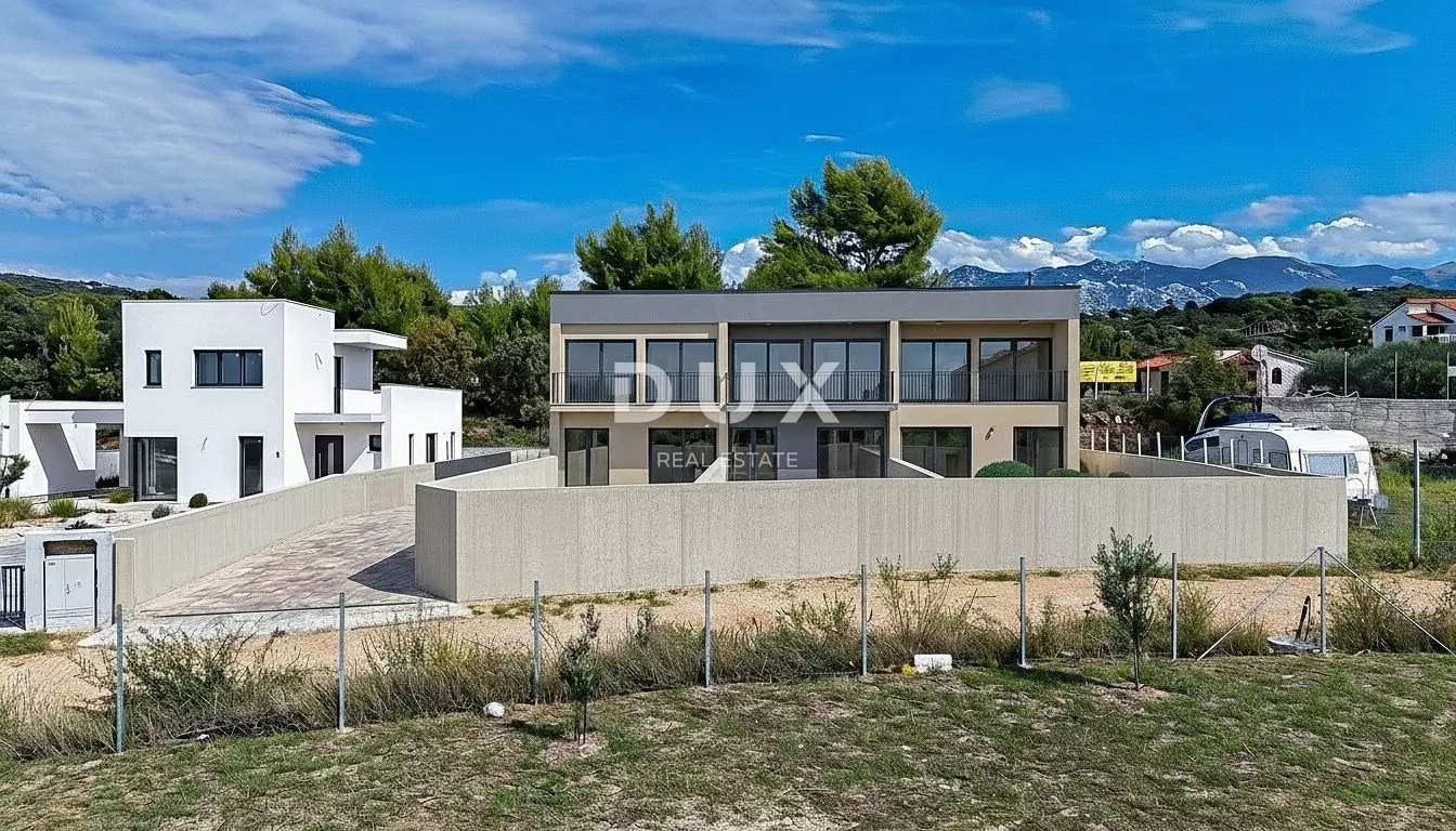 3-bedroom Apartment In Barbat Na Rabu, Croatia (120,04 M²)