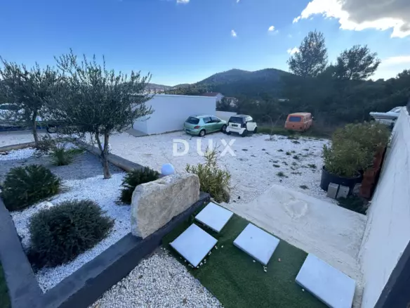 Land In Bilice, Croatia (402 M²)