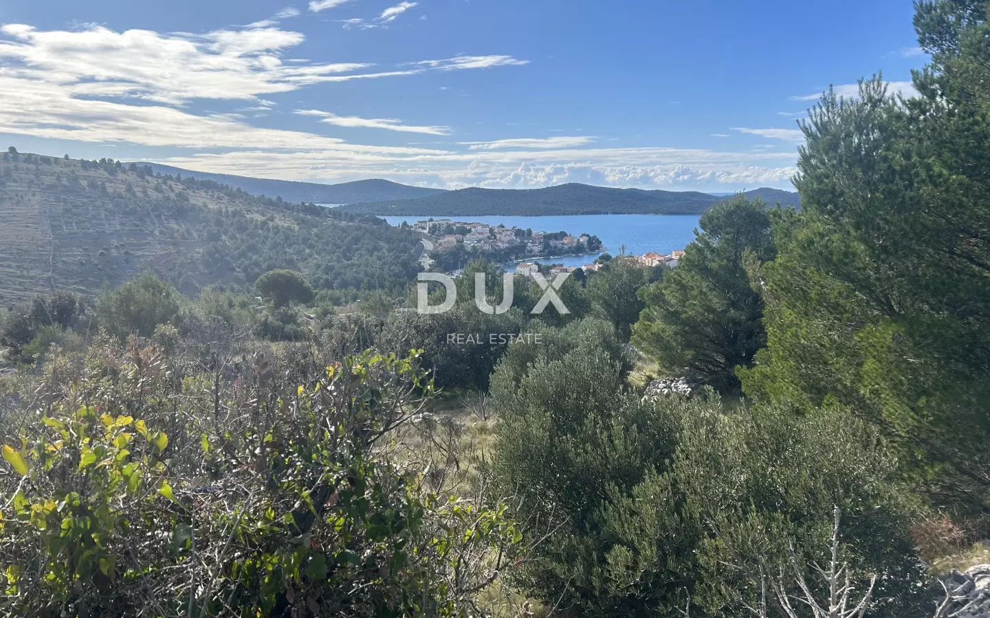 Land In Žaborić, Croatia (3.500 M²)