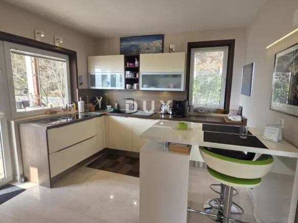 2-bedroom Apartment In Lovran, Croatia (87 M²)