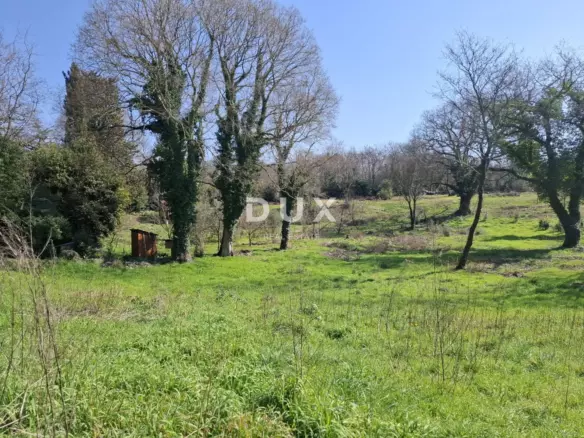 Land In Pinezići, Croatia (1.137 M²)