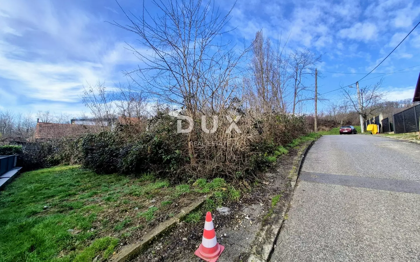 Land In Kustošija, Croatia (583 M²)