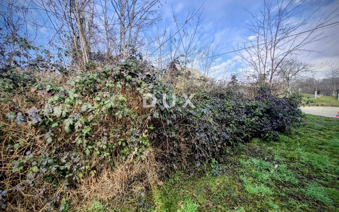 Land In Kustošija, Croatia (583 M²)