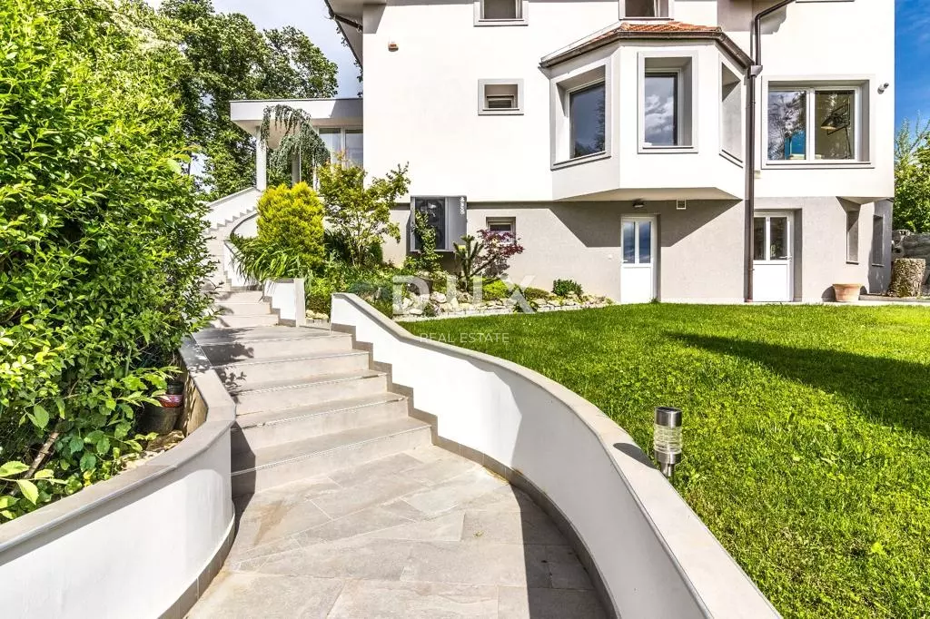 4-bedroom Villa In Šestine, Croatia (310 M²)