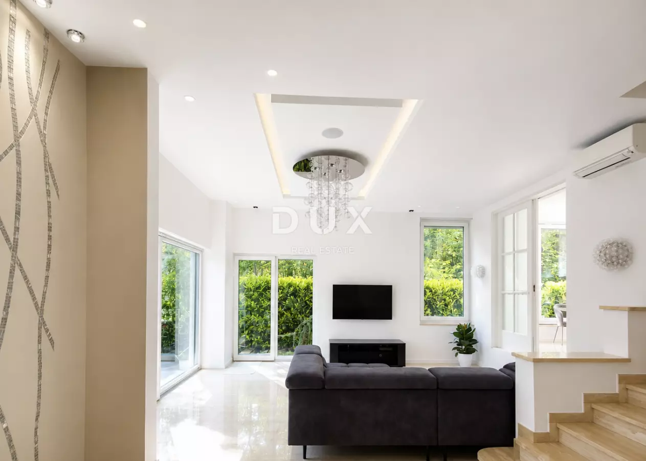 5-bedroom Villa In Remete, Croatia (675 M²)