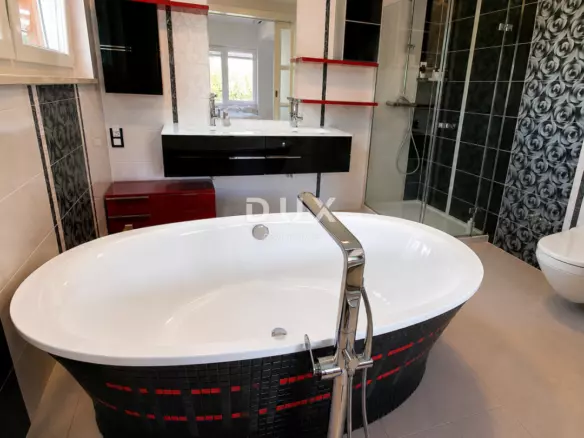 5-bedroom Villa In Remete, Croatia (675 M²)