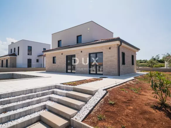 3-bedroom Detached House In Poreč, Croatia (153 M²)
