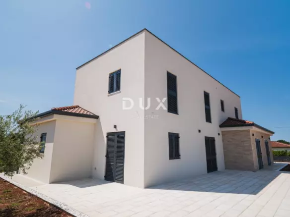 3-bedroom Detached House In Poreč, Croatia (153 M²)