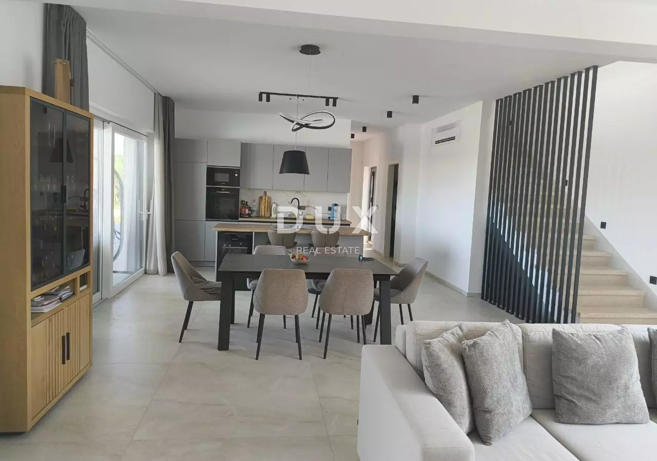 5-bedroom Villa In Kaštelir, Croatia (360 M²)