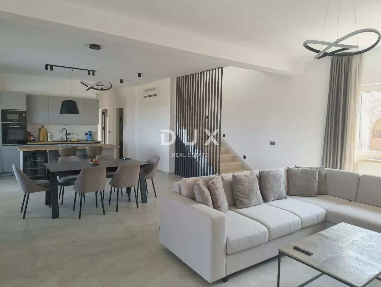 5-bedroom Villa In Kaštelir, Croatia (360 M²)