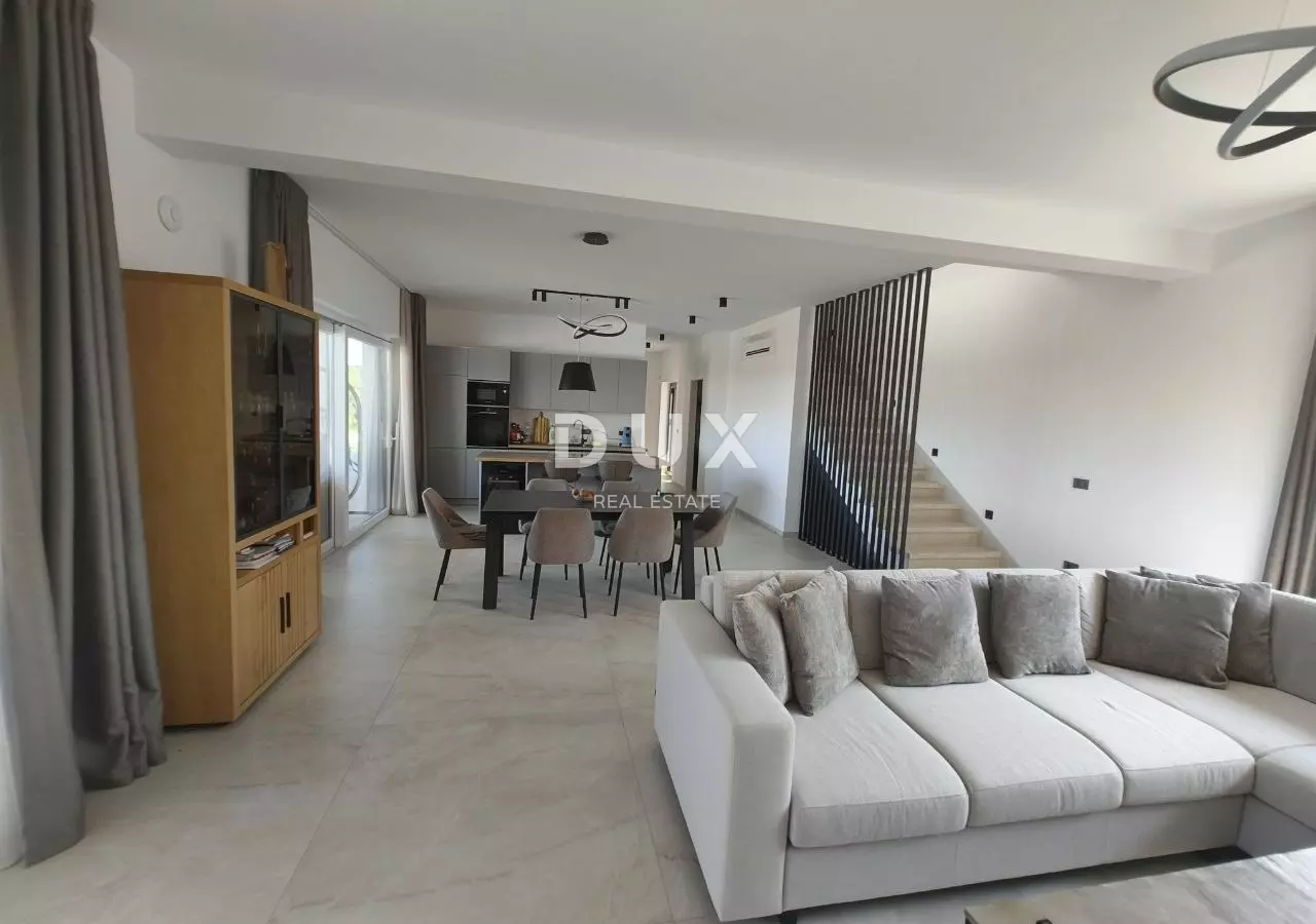 5-bedroom Villa In Kaštelir, Croatia (360 M²)