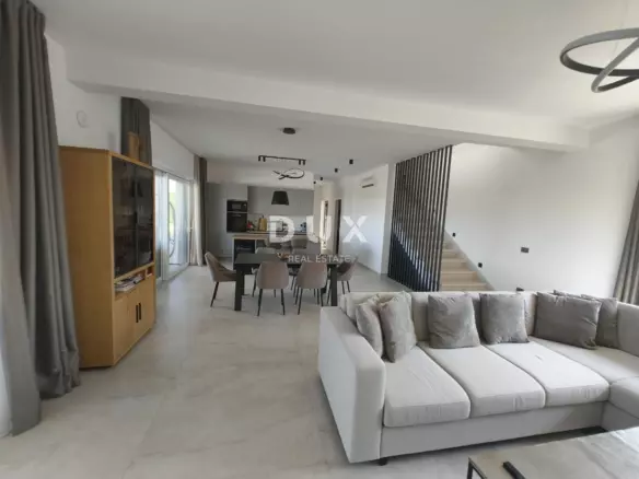 5-bedroom Villa In Kaštelir, Croatia (360 M²)