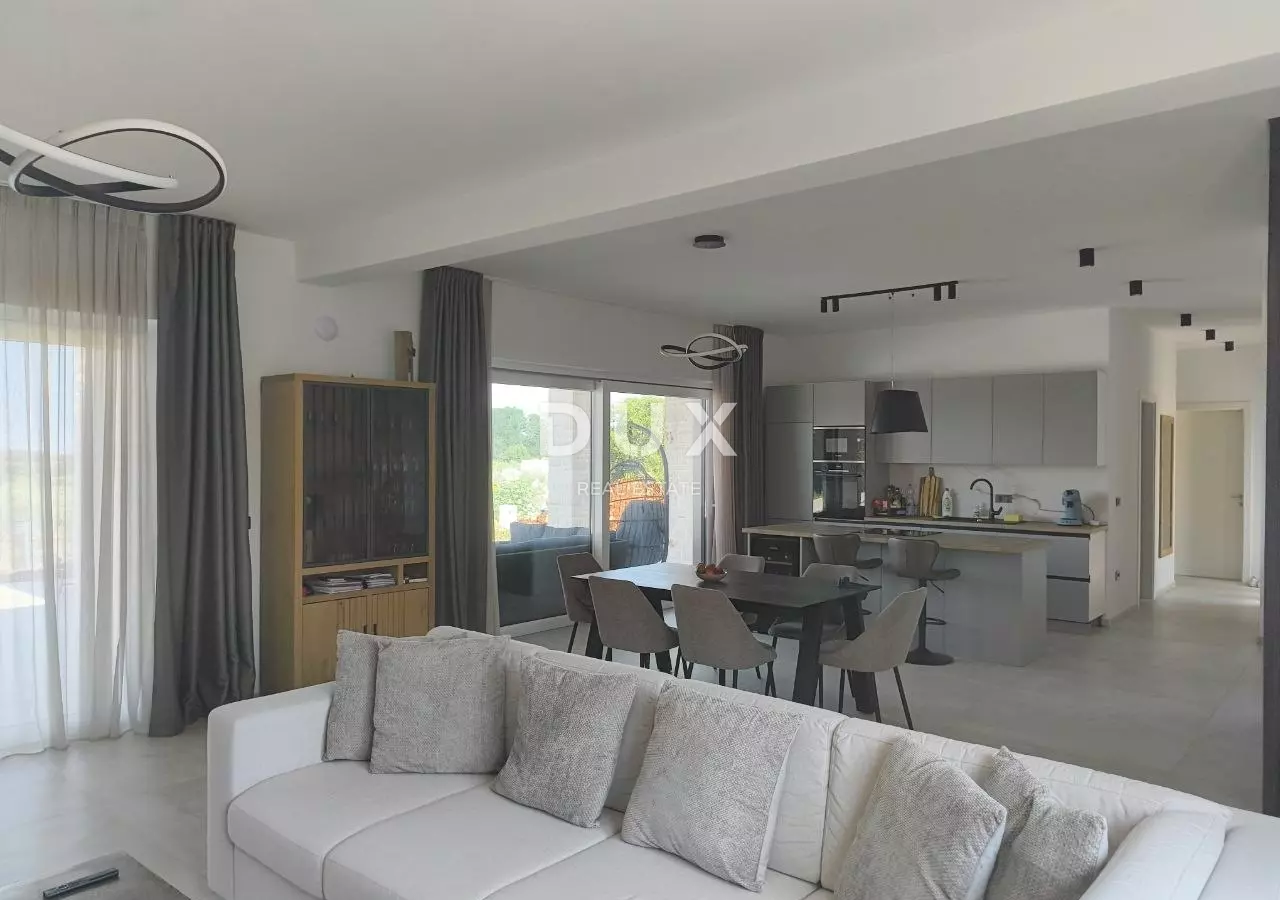5-bedroom Villa In Kaštelir, Croatia (360 M²)