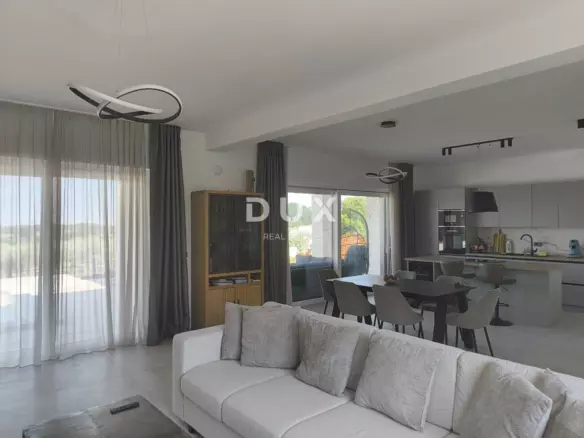 5-bedroom Villa In Kaštelir, Croatia (360 M²)