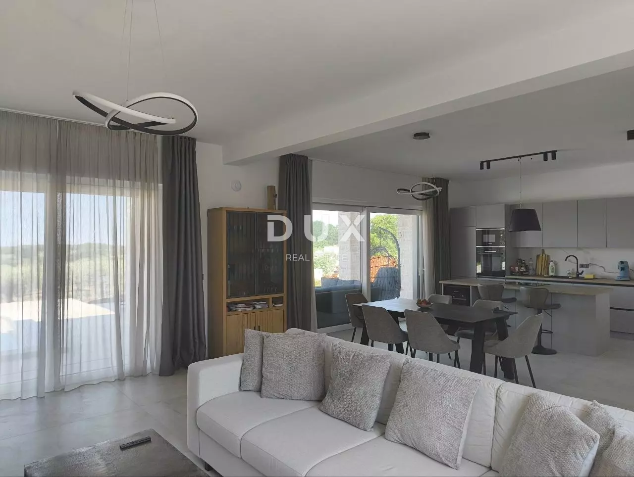 5-bedroom Villa In Kaštelir, Croatia (360 M²)