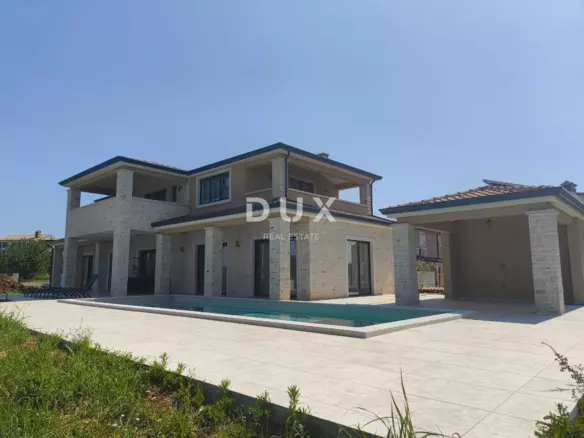 5-bedroom Villa In Kaštelir, Croatia (360 M²)