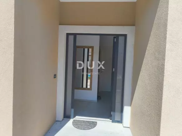 5-bedroom Villa In Kaštelir, Croatia (360 M²)