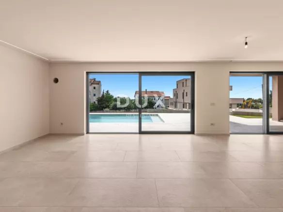 4-bedroom Detached House In Poreč, Croatia (251 M²)