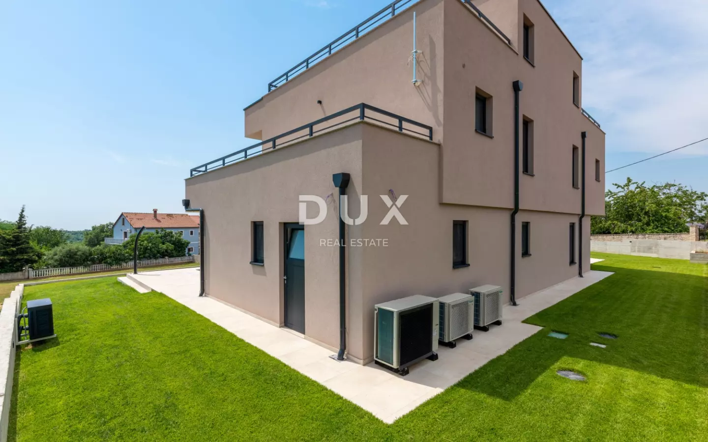 4-bedroom Detached House In Poreč, Croatia (251 M²)