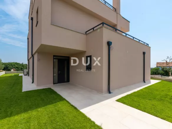 4-bedroom Detached House In Poreč, Croatia (251 M²)