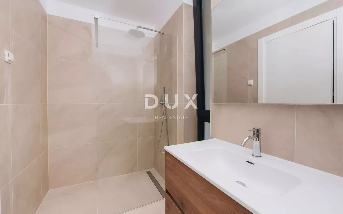 3-bedroom Apartment In Novigrad, Croatia (138,46 M²)