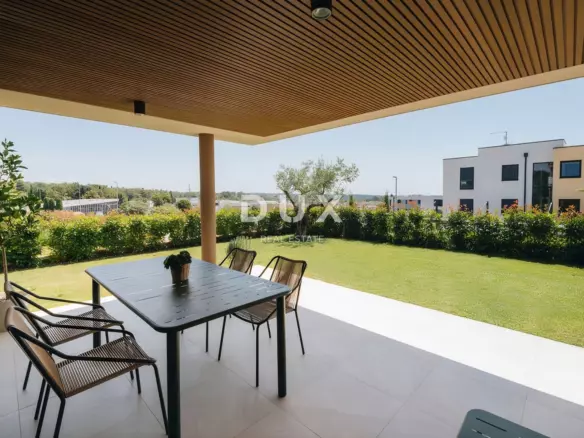 2-bedroom Apartment In Novigrad, Croatia (115,93 M²)