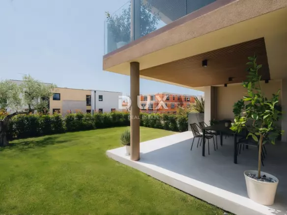 2-bedroom Apartment In Novigrad, Croatia (115,93 M²)