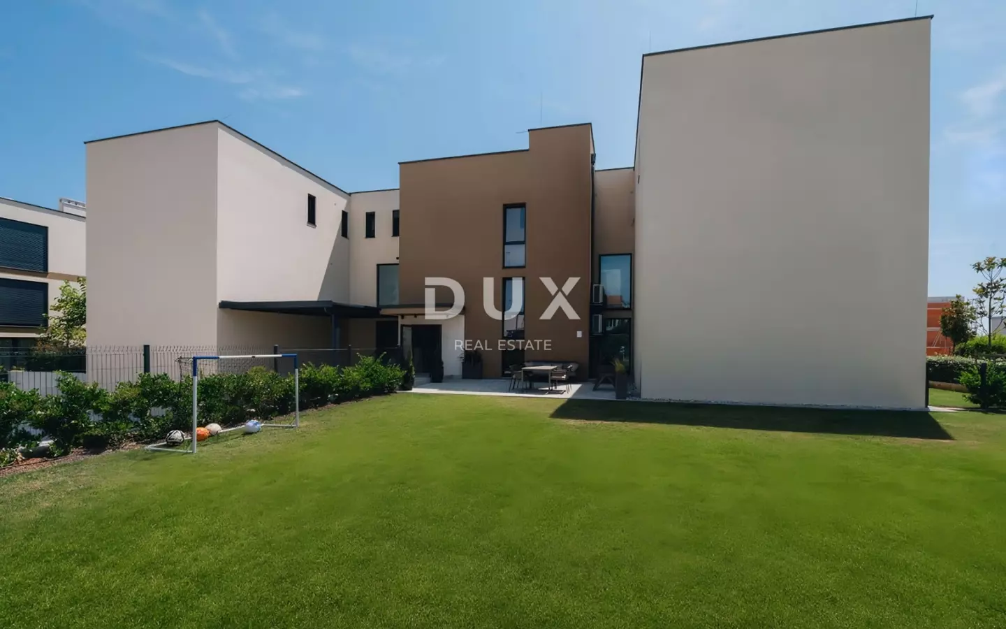 2-bedroom Apartment In Novigrad, Croatia (115,93 M²)