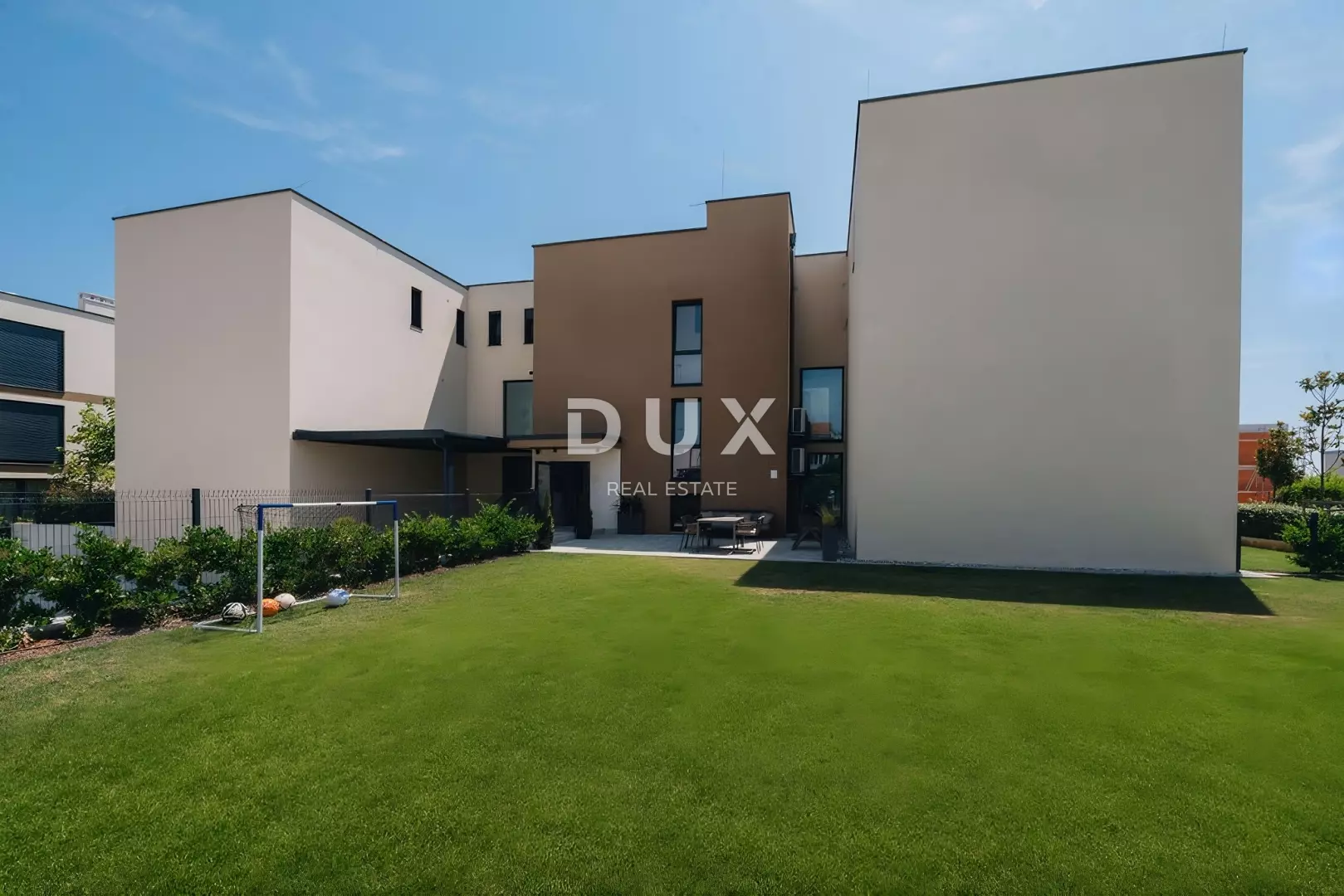 2-bedroom Apartment In Novigrad, Croatia (115,93 M²)