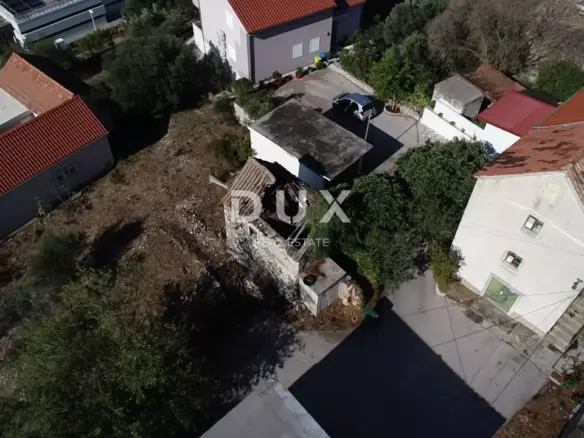 Land In Mandalina