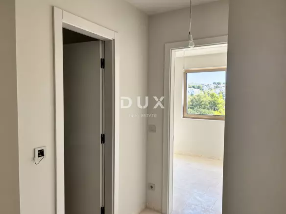 3-bedroom Apartment In Tribunj, Croatia (100,51 M²)