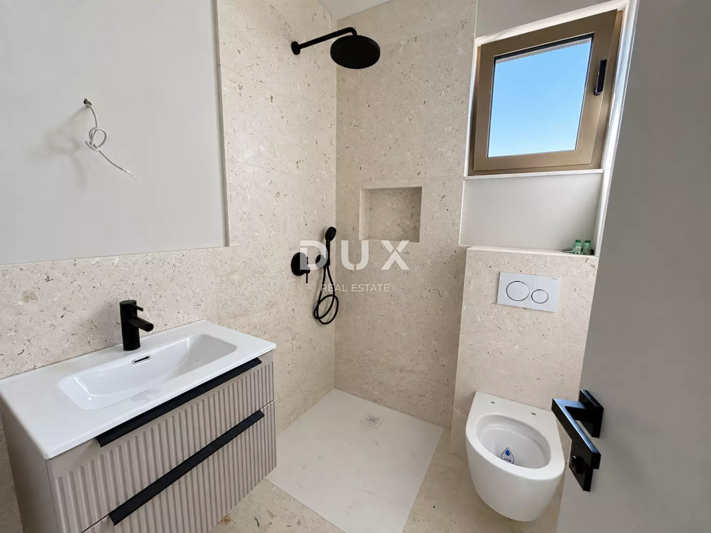 3-bedroom Apartment In Tribunj, Croatia (100,51 M²)