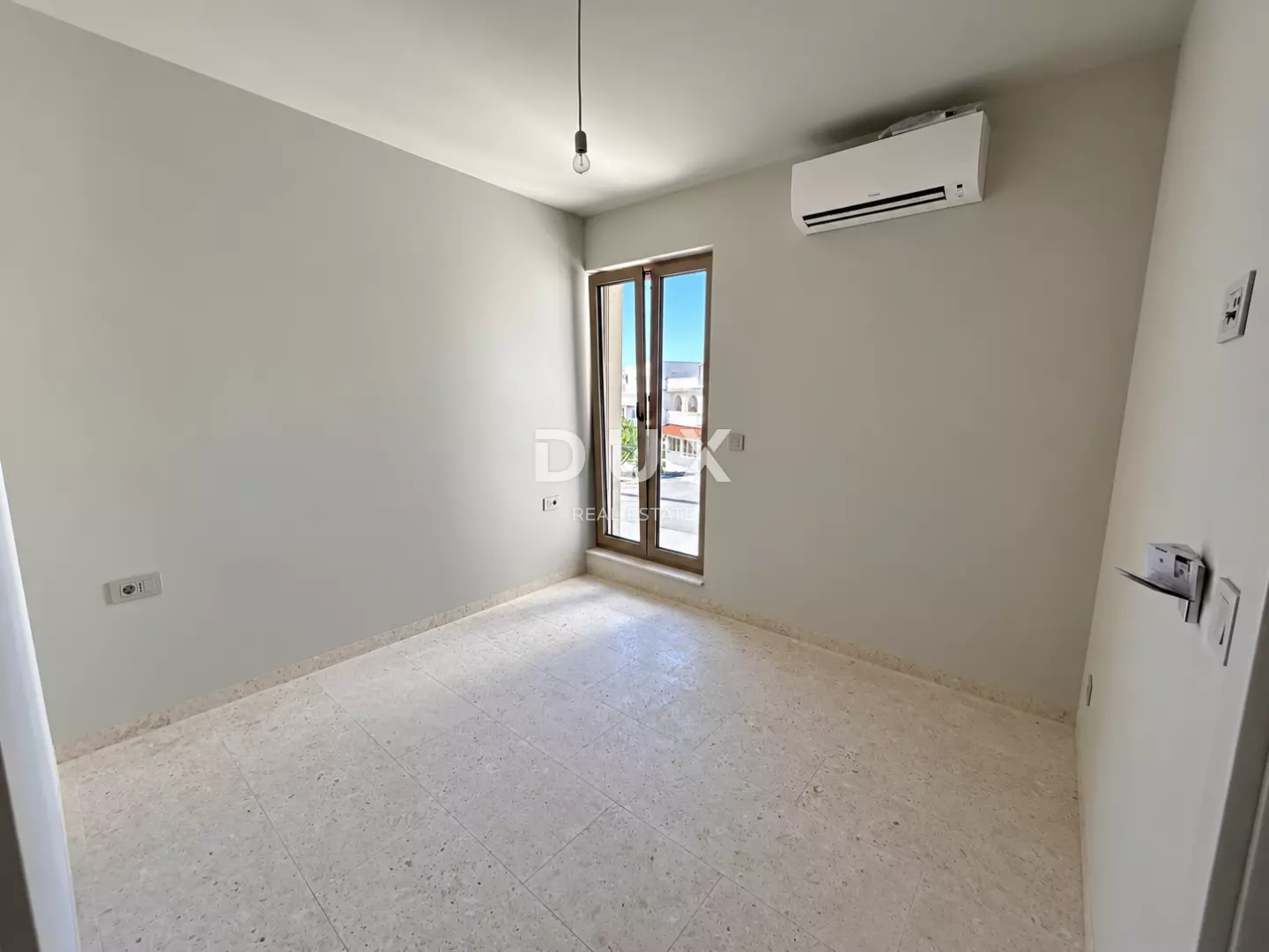 3-bedroom Apartment In Tribunj, Croatia (100,51 M²)
