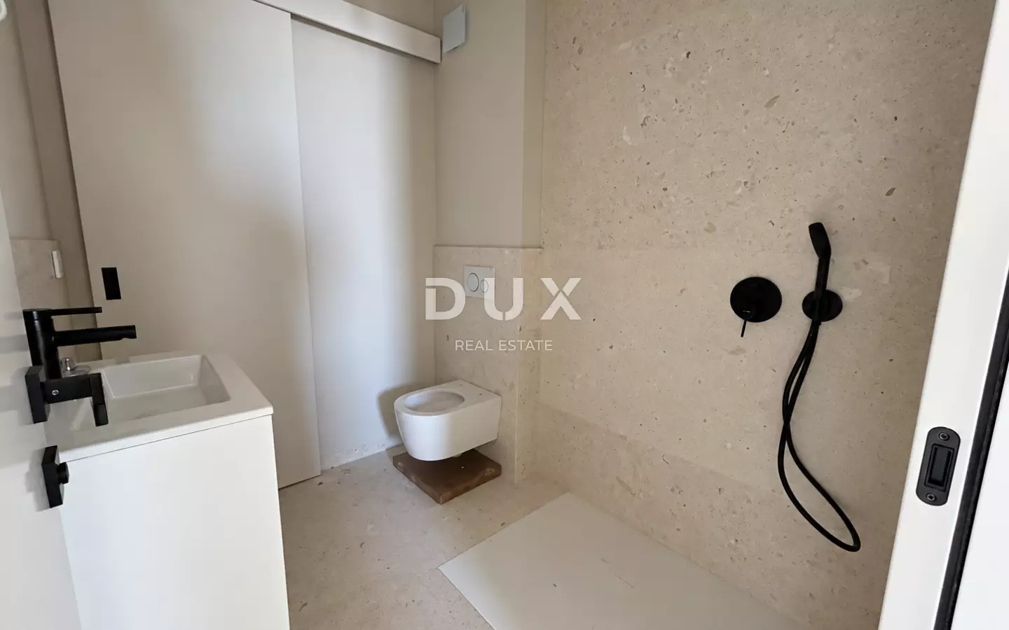 2-bedroom Apartment In Tribunj, Croatia (78,7 M²)