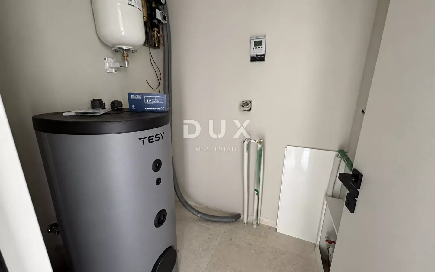 3-bedroom Apartment In Tribunj, Croatia (100,51 M²)