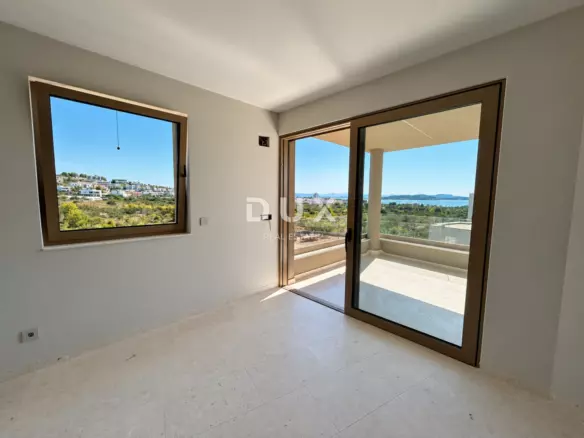 3-bedroom Apartment In Tribunj, Croatia (100,51 M²)